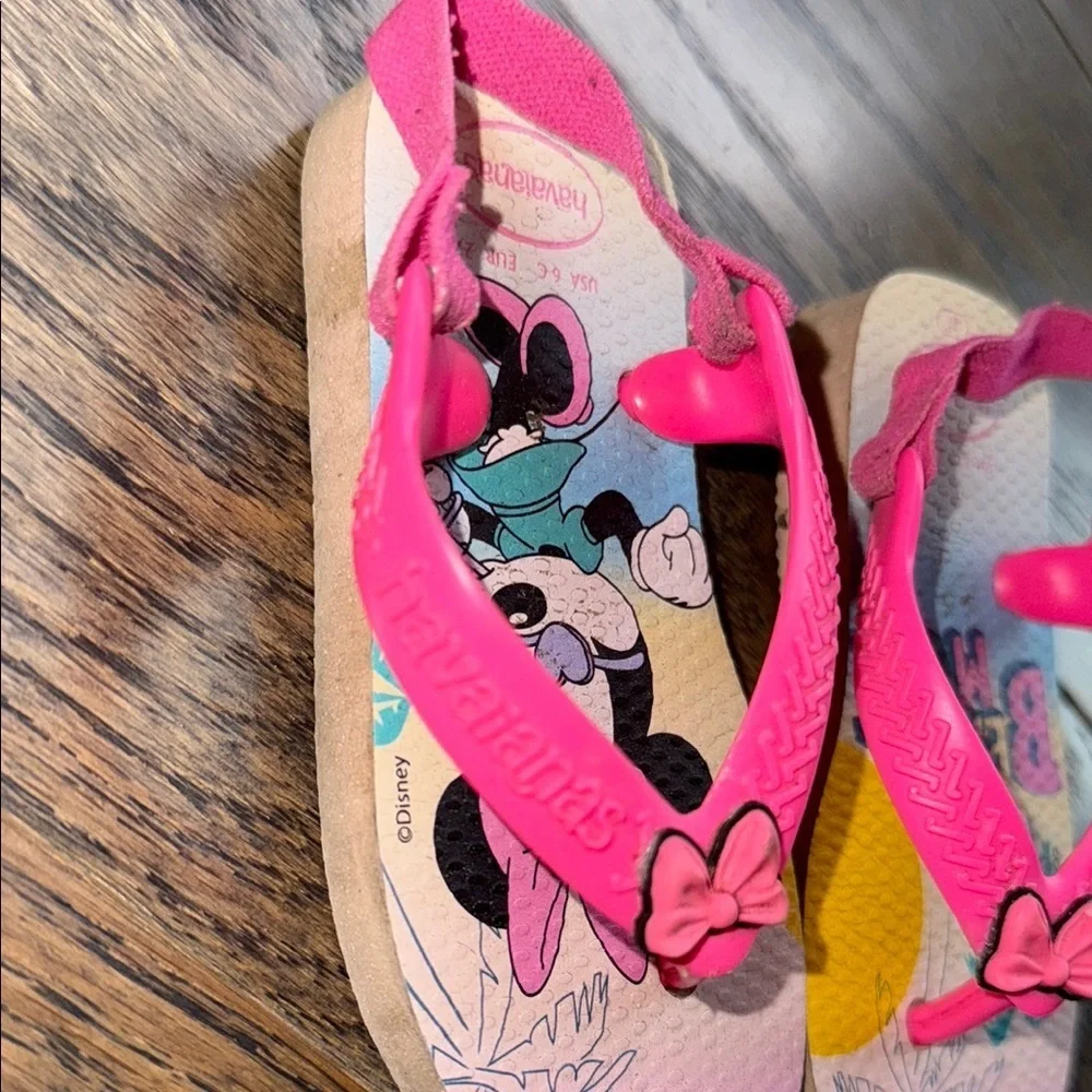 Havaianas Pink Sandals w/ Decorative Elements free shipping minnie mouse US6 EUC